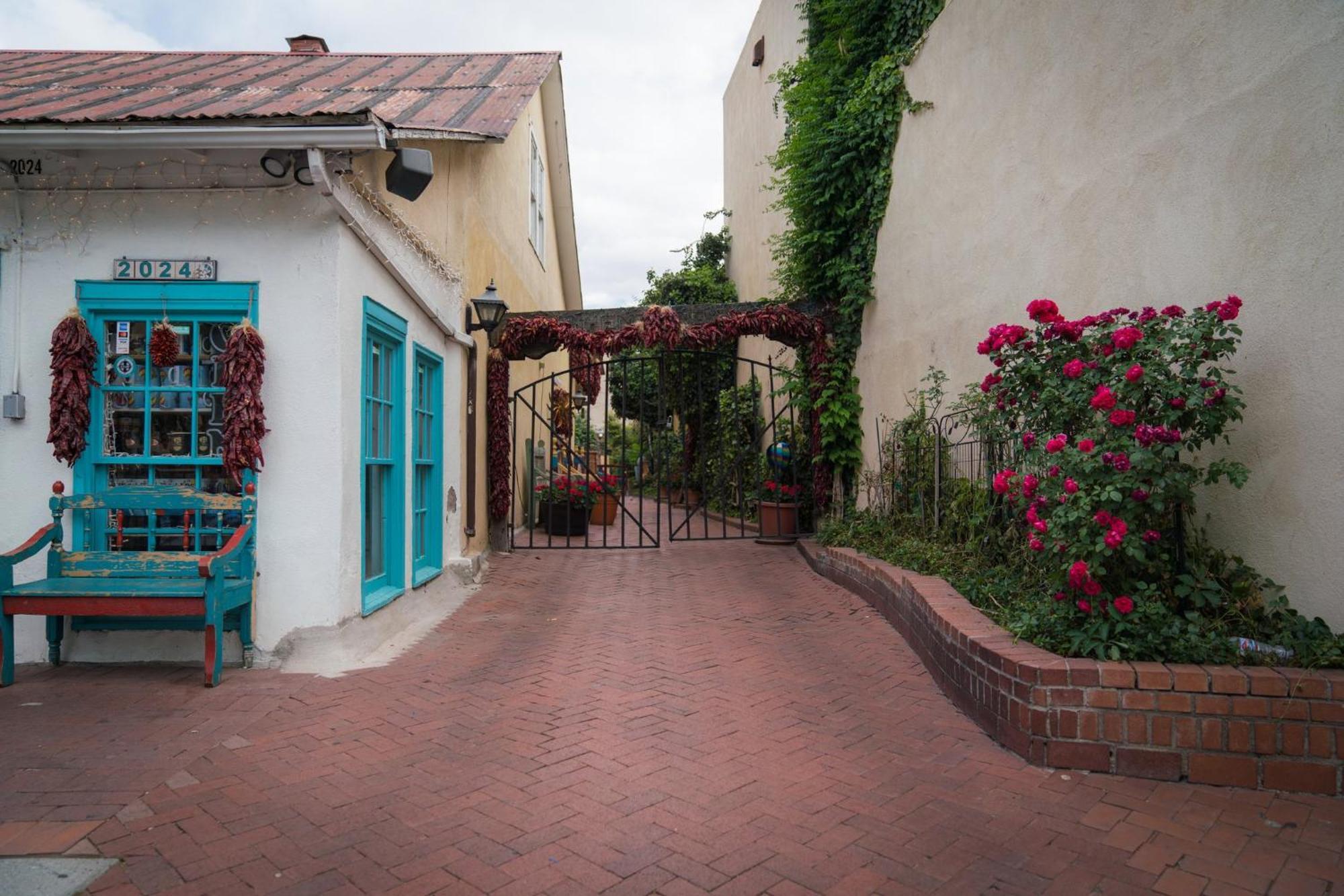 Holiday Inn Express & Suites Albuquerque Historic Old Town By Ihg Eksteriør billede